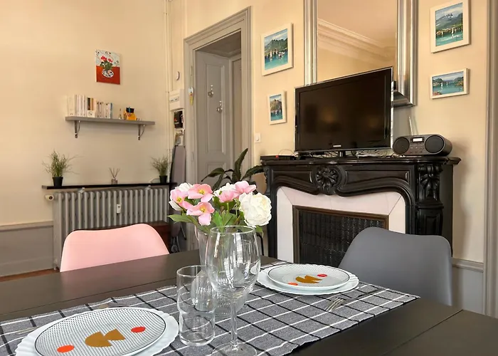 Carla's Residences F1 Hyper Centre アパート エクスレバン