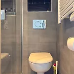 Carla's Residences F1 Hyper Centre 艾克斯莱班