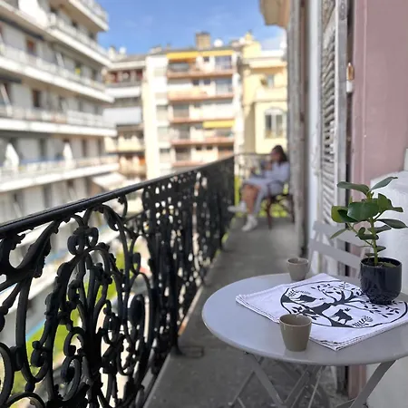 Carla's Residences F1 Hyper Centre Lägenhet